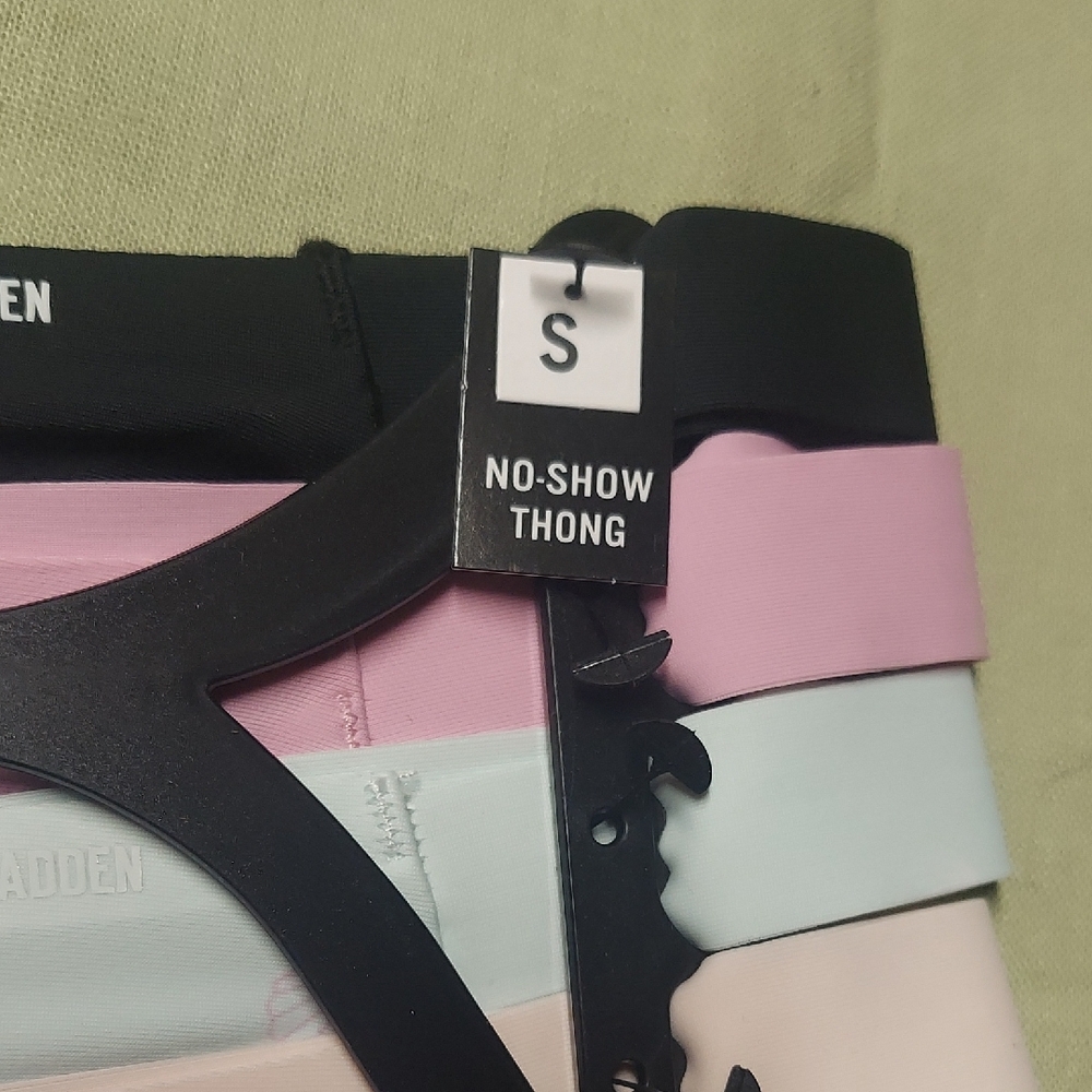 Steve Madden Womens Pink and Black Patterned Bottoms. Set Of 5. - Picture 2 of 4